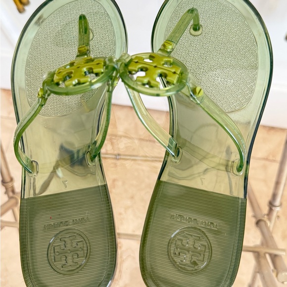 Tory Burch 'Mini Miller' Jelly Flip Flop size 7 - Picture 7 of 8